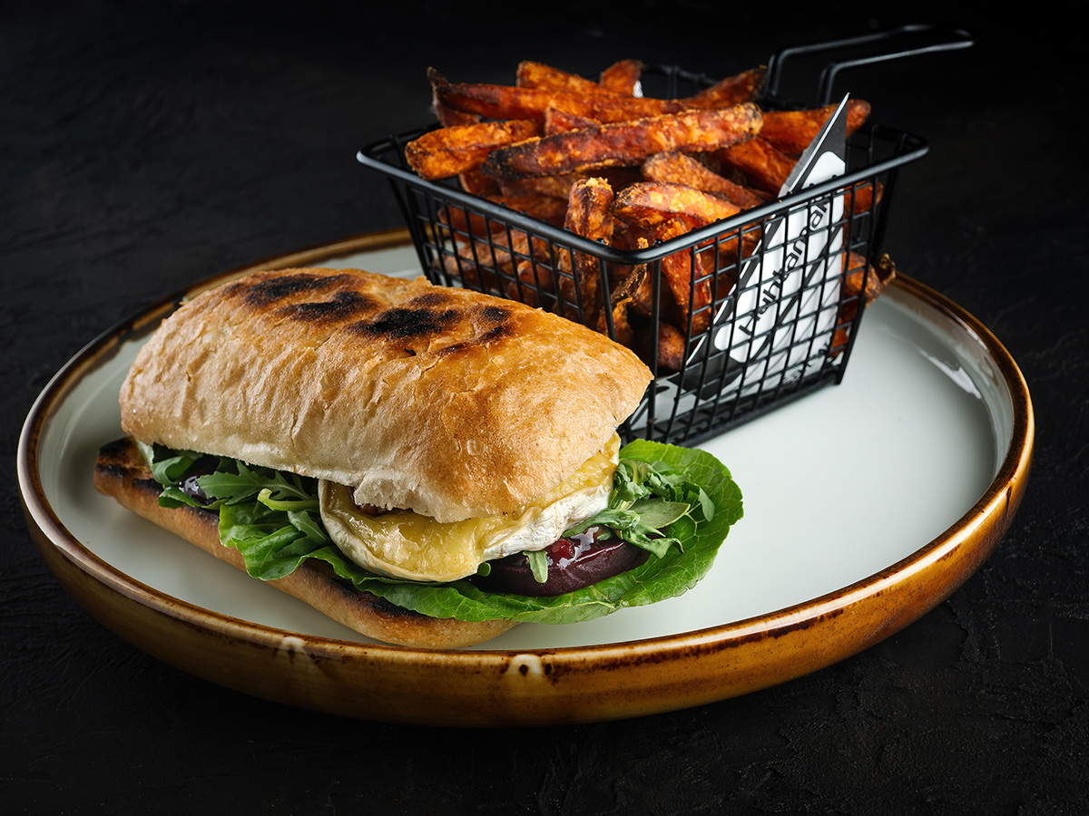 Grillowana ciabatta z burakiem